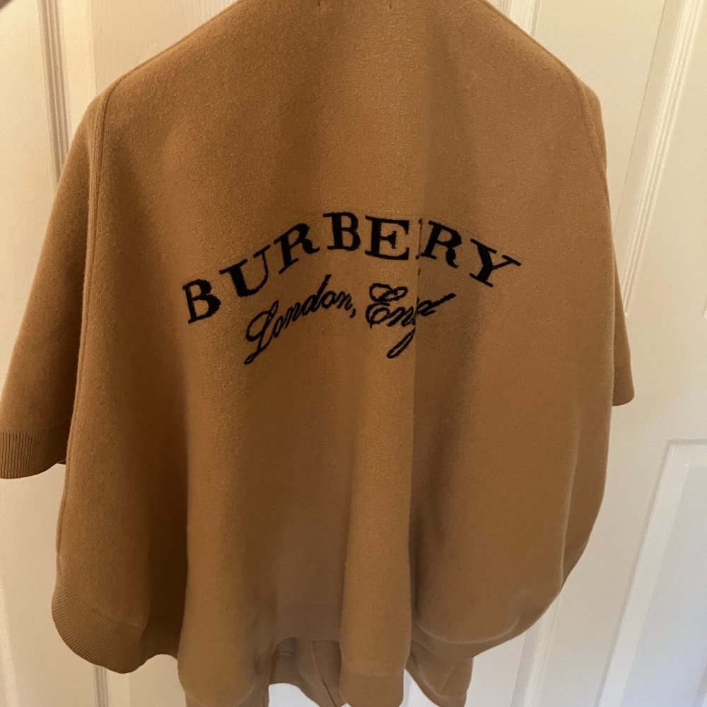 authenticity Burberry wool hoodie cape coat cardigan  outfit made in Italy